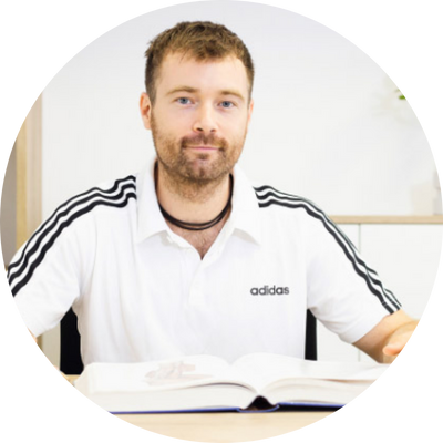 Thomas-Karlinger-Perform-Physio-hip-pain-professional